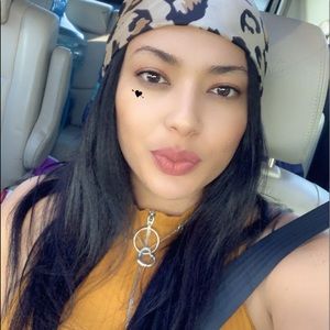 Meet your Posher, Dayana